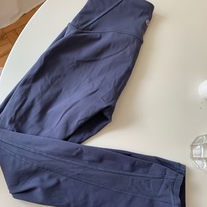 Lululemon leggings 3/4 with mesh detailing
